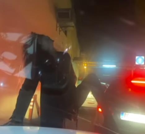 Jelisaveta Ora&scaron;anin igra na haubi