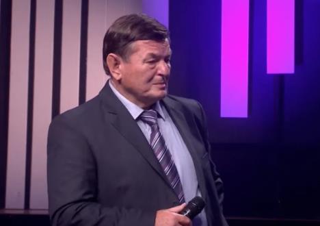 Pevač ostao i bez žene i bez sina