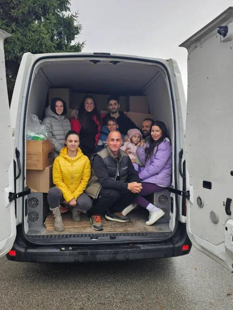 Marko Nikolić sa volonterima