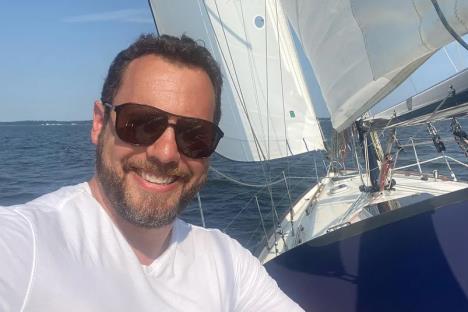 1764613760851-william-fastow2-830x553 copy.jpg