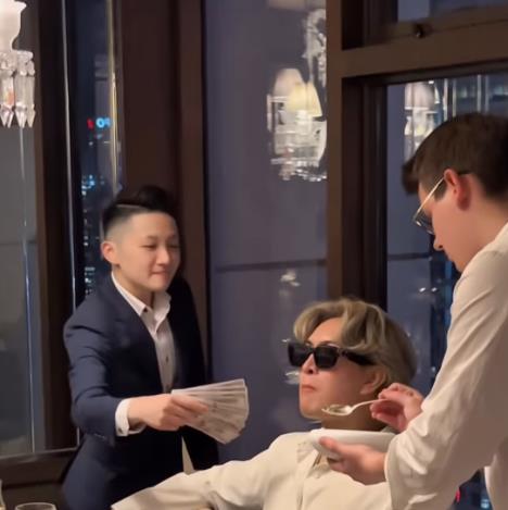 Džej Ma je sin najbogatijeg čoveka u Kini (8).png