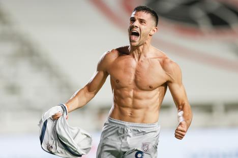 Danijel Aleksić slavi gol turskog Ba&scaron;ak&scaron;ehira