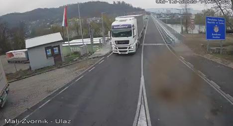 MALI ZVORNIK - Iz BiH u Srbiju Foto kamera MUP-a sa prelaza kod Malog Zvornika.jpg