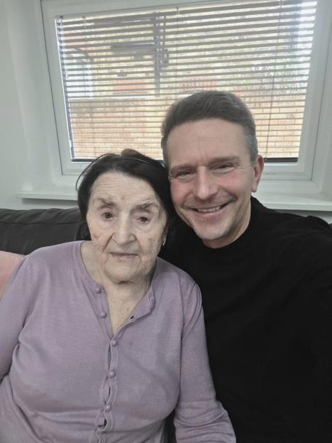 0620     Milica i unuk Novak.jpg