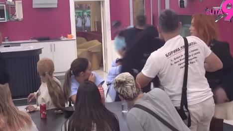 Tuča Aneli Ahmić i Asmina Gurdžića