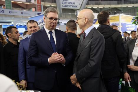 Luka Gori Aleksandar Vučić