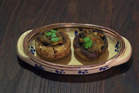 šampinjoni sa sardinom