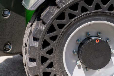 bezvazdušna nepneumatska guma