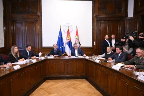 Aleksandar Vučić Đuro Macut