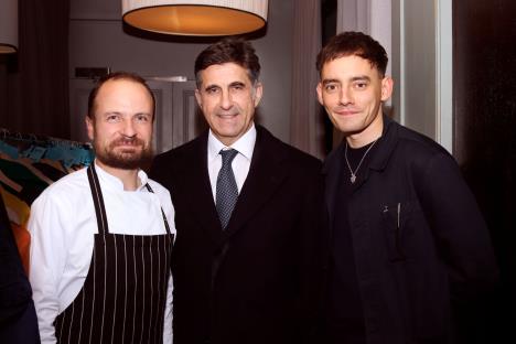 Vanja Puškar, Goran Aleksić, ambasador Srbije u Velikoj britaniji i David Jovanović_foto BOBO CREATIVE AGENCY.jpg