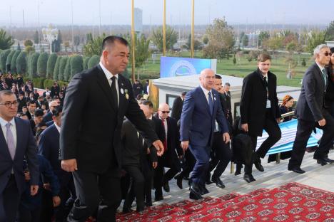 Nenad Popović u Turkmenistanu