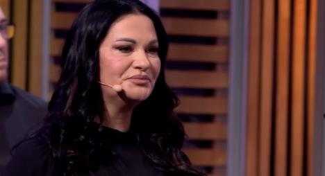 Jana Todorović plače dok peva