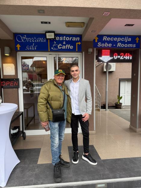 Proslava punoletstva unuka Ere Ojdanica, Andrije (12).jpeg