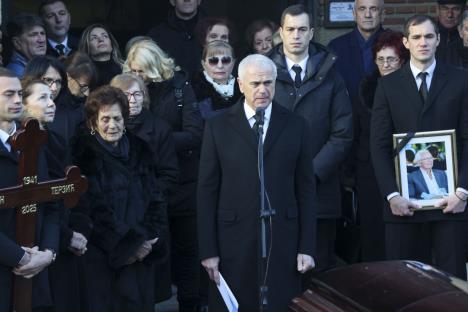 WhatsApp Image 2025-12-15 at 15.23.01 (3).jpg