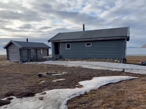 Kuća na Svalbardu.jpg