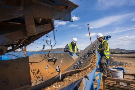 Reciklaža automobilskog otpada u Steel impex-u (foto UNDP Srbija).jpg