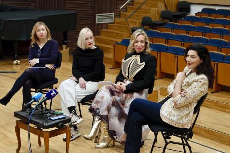 Ucesnice konferencije, foto M.Djokovic.jpeg