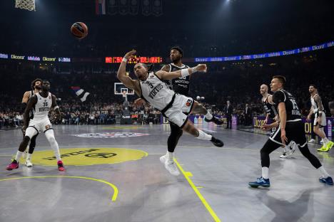 PARTIZAN-VIRTUS_052.jpg