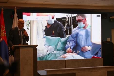 operacija uz pomoć robota Institut za kardiovaskularne bolesti Dedinje