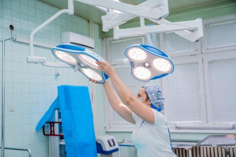 Najsavremenija operaciona lampa  stigla je u Zdravstveni centar Aleksinac (2).jpg