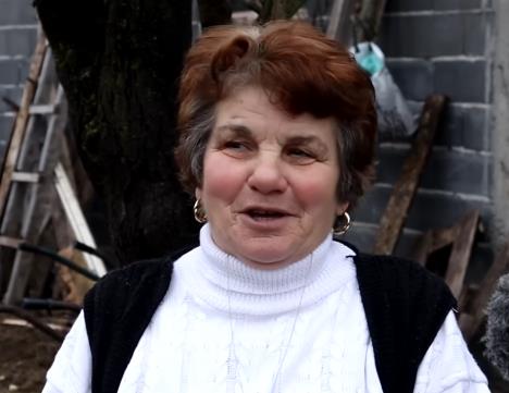 Huma u domaćinstvu brine o stoci i pijaci, primer discipline, rada i ljubavi prema porodici (2).png