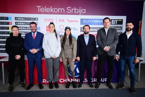 srpske boks sampionke spremne za Zvornik.jpg