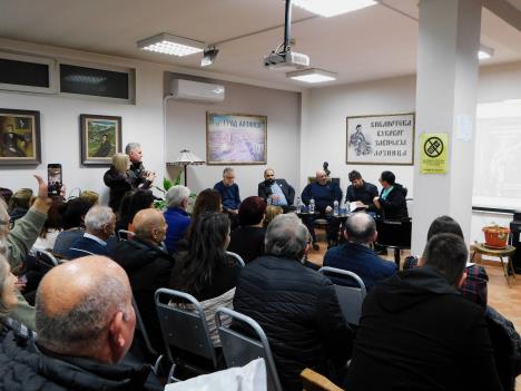 LOZNICA - Prvo predstavljanje u Loznici.jpg