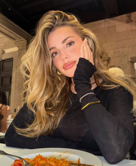 Ezgi Ejuboglu (2).png