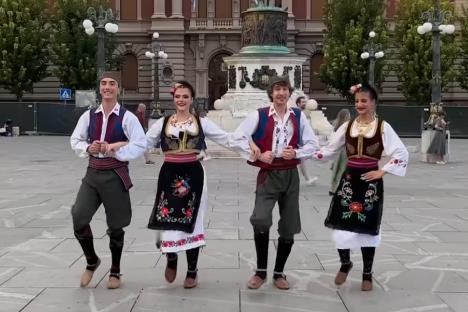 Belgijanac Eduar Žakmin igra srpsko kolo