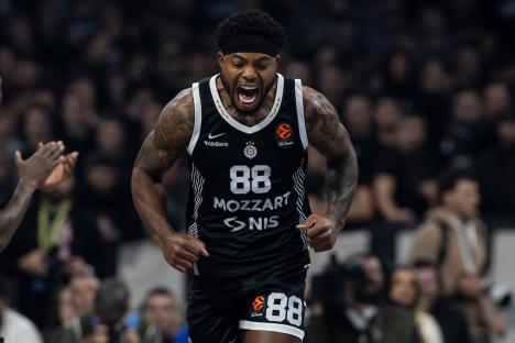 Tajrik Džons KK Partizan