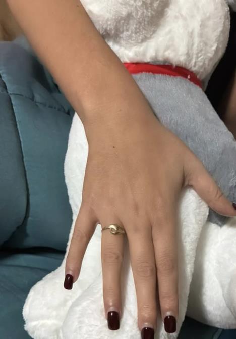 Ava Karabatić pokazala verenički prsten