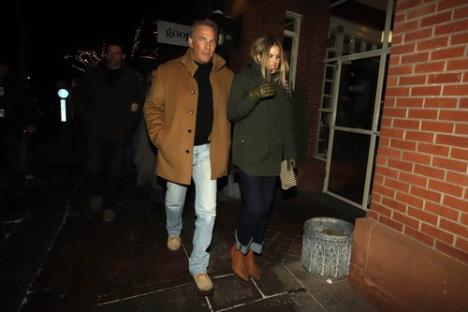 Kevin Kostner i Keli Nunan Gores u Aspenu
