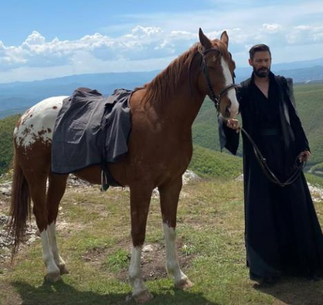 Milan Vasić sa konjem Skajom.jpg