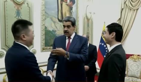 Nikolas Maduro Kina.jpg