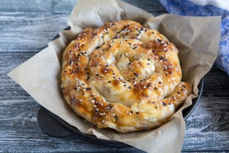 burek, pita, posna pita, pita sa mesom, pita sa sirom