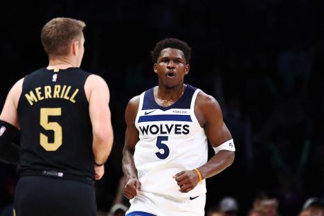 Entoni Edvards na meču Minesota - Klivlend