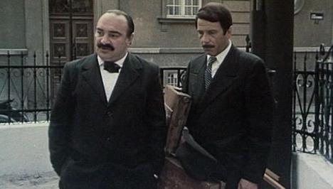 Maratonci trce pocasni krug.jpg