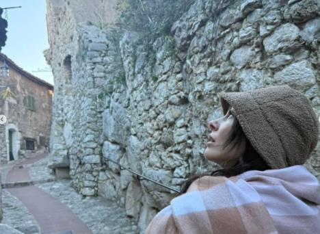 Sloboda Mićalović na Azurnoj obali