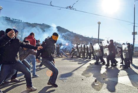 bosna-sarajevo-nemiri-neredi-demonstracije.jpg