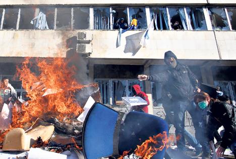 bosna-sarajevo-nemiri-neredi-demonstracije.jpg