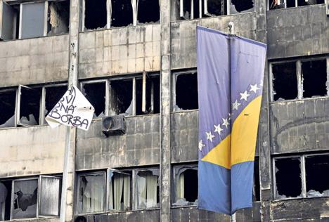 bosna-sarajevo-nemiri-neredi-demonstracije.jpg