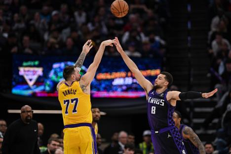 Luka Dončić i Zek Levin