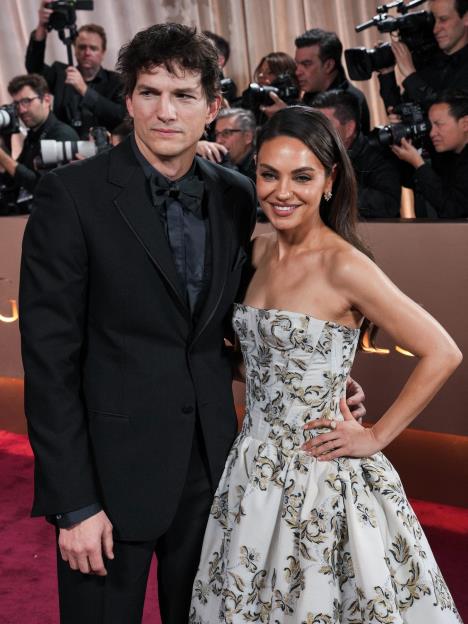 Mila Kunis, Ešton Kučer