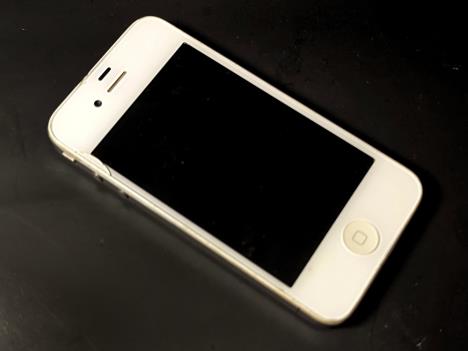 iPhone 4 (3).jpg