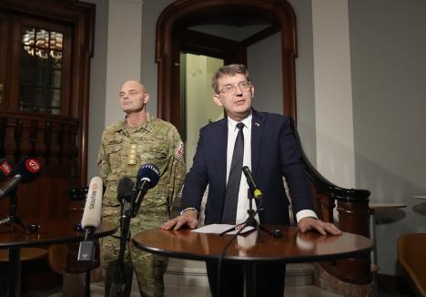 ana EPA Sebastian Elias Uth.jpg