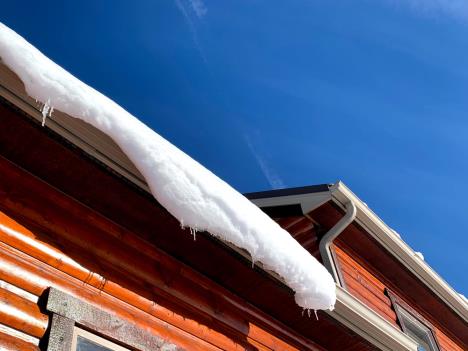 krov sneg sneg na krovu
