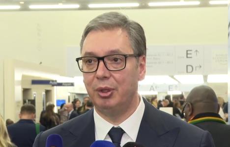 Aleksandar Vučić (2).png