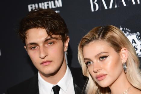 Nikola Pelc, Anvar Hadid