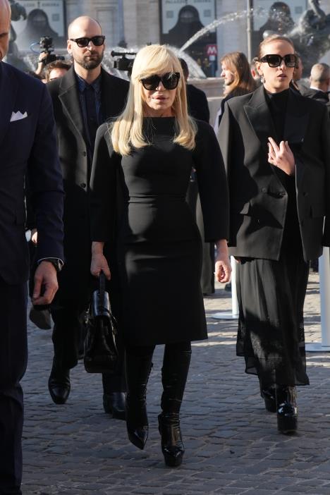 Donatela Versaće na sahrani Valentina Garavanija