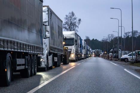 kamioni kolona kamiona zastoj na granici